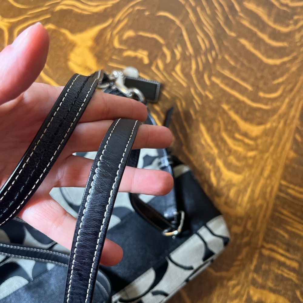 Coach Signature C Black and Gray with Black stripe Convertible Shoulder Bag - Picture 6 of 13